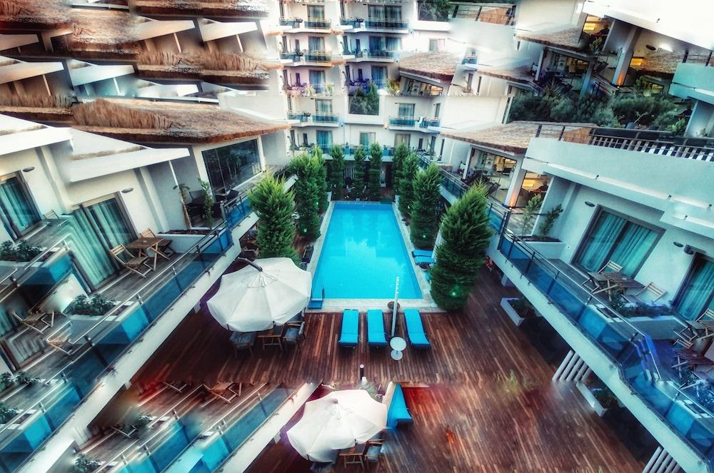 Hotel The D Çeşme